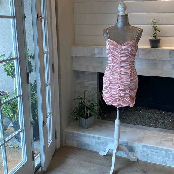 Urban Outfitters Iris Pink Satin Ruched Mini Dress Size Medium - Picture 2 of 14